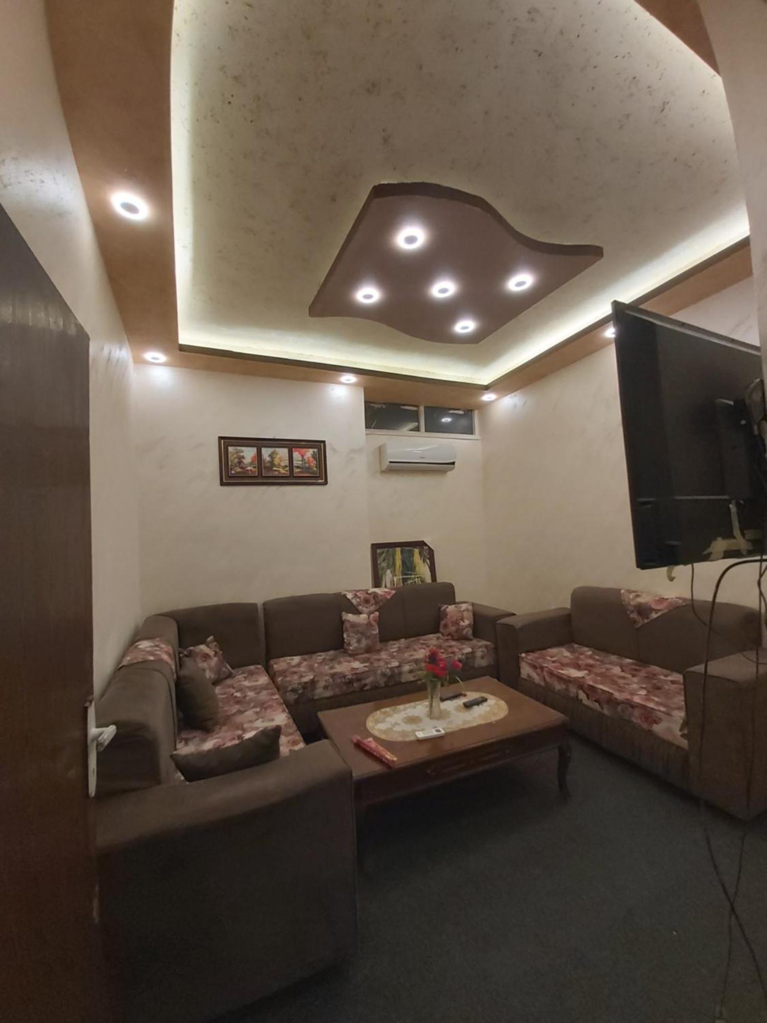 Jarajreh Apartments/ Hotel Karak Cameră foto